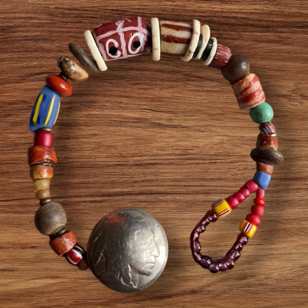 Jes MaHarry Venetian Trade Bead Bracelet Indian Nickel Button Closure 6.25”-6.5”